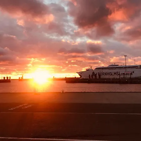 Toldboden Anno 1684 Apartamento Rønne